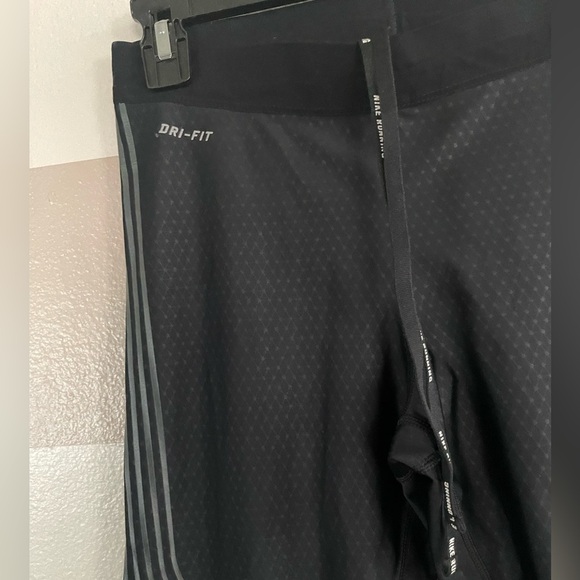 Nike Dri-Fit Leggings – Size S - Picture 9 of 9
